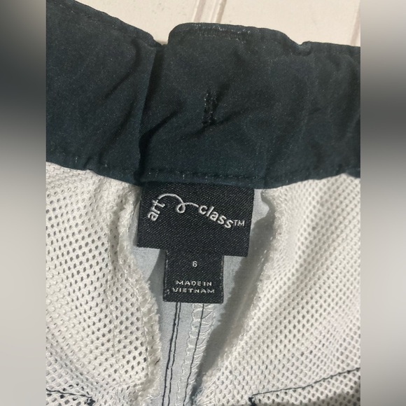 Art Class Boy’s Swim‎ Trunks Blue White Stripes Size 6 Deep Pockets Easy Closure - Picture 6 of 7